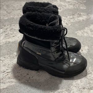 Ugg snow boots